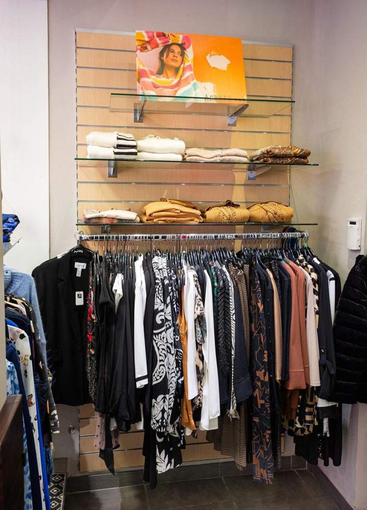 Hauts et robes élégants Martigues